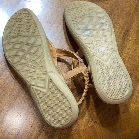 Patrizia by Spring Step Trotta braided rhinestone t strap 40/9 - Picture 10 of 13